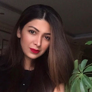 Meet your Posher, Elia